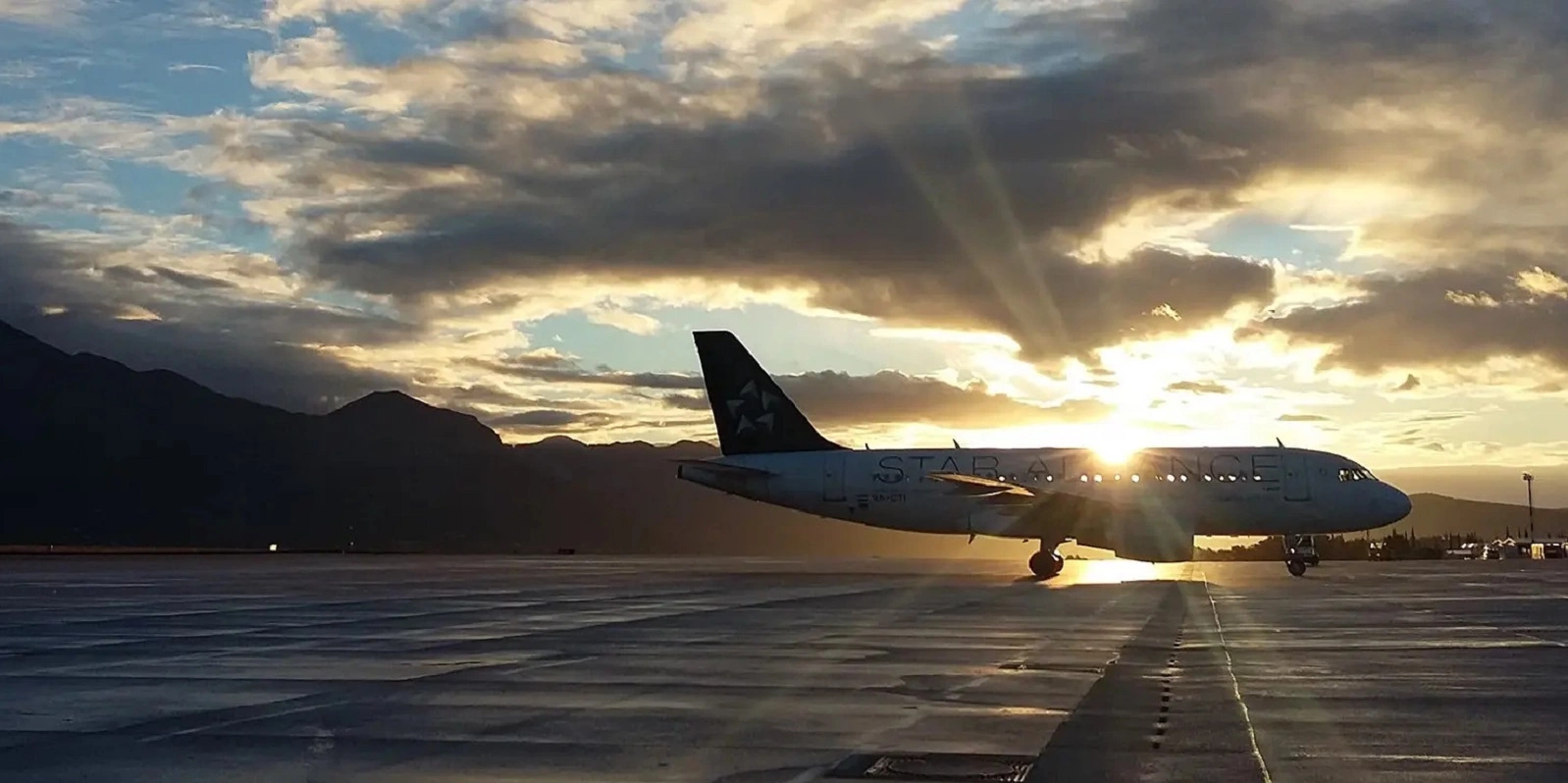 Top Essential Tips To Consider While Booking Airport Transfer Services