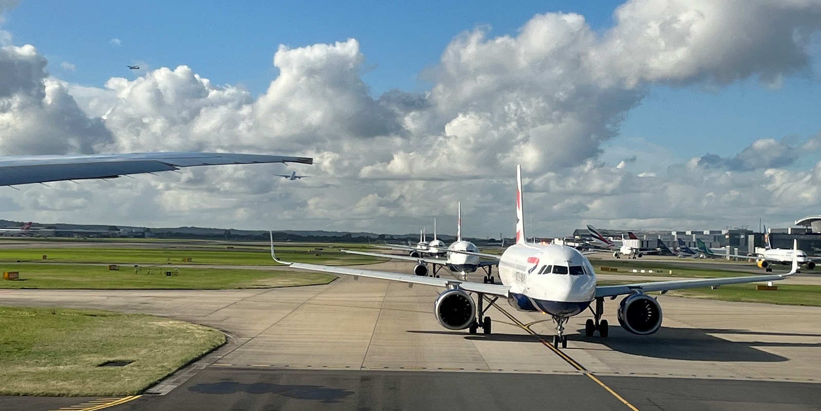 Airport Coach and Minibus Hire for Heathrow and Gatwick