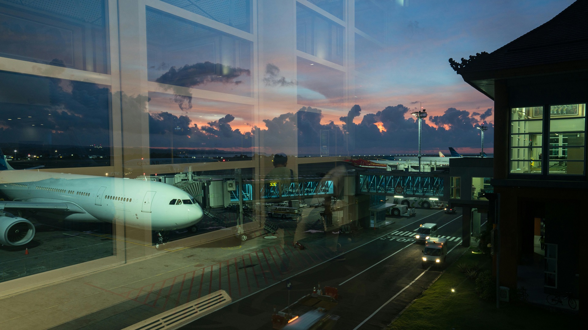 How To Travel From Heathrow To London Stansted?