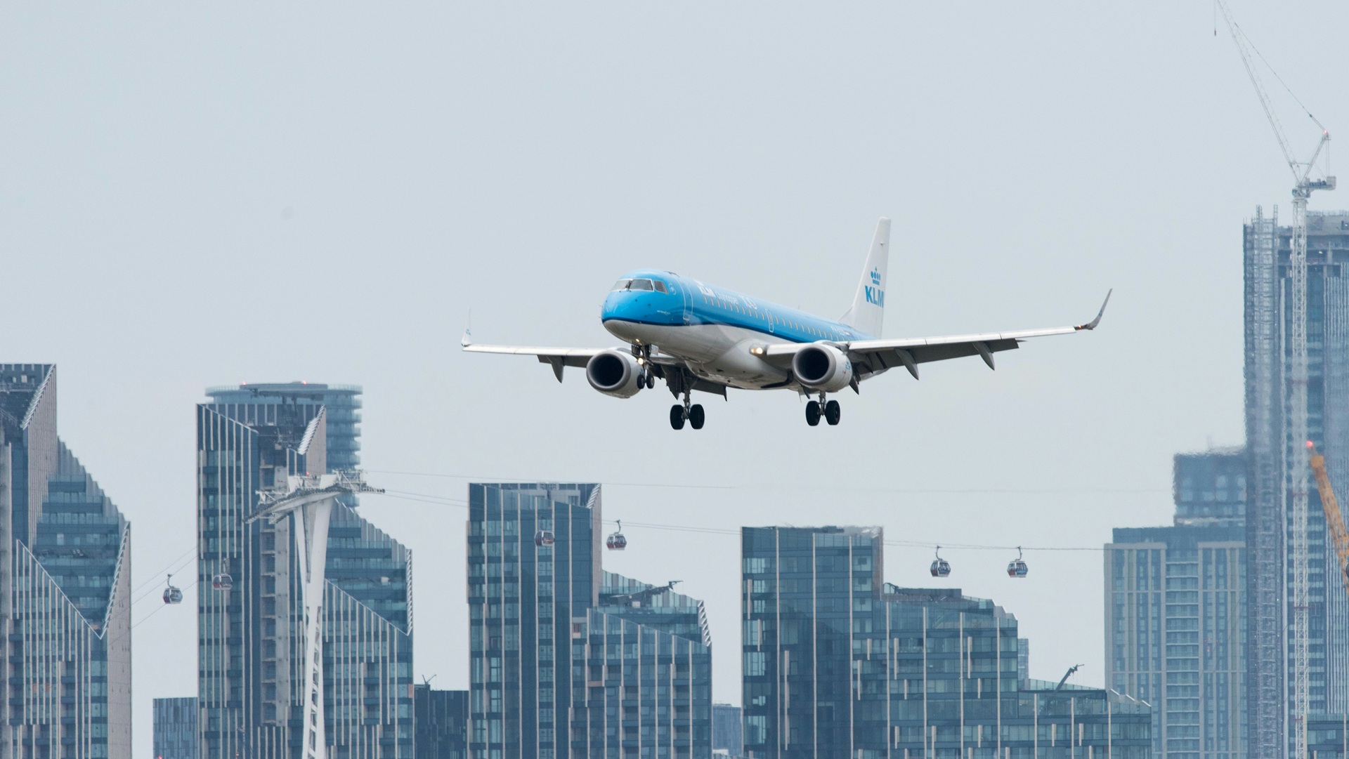 Top 5 Tips for Stress-Free Minibus Hire: Airport Transfers London